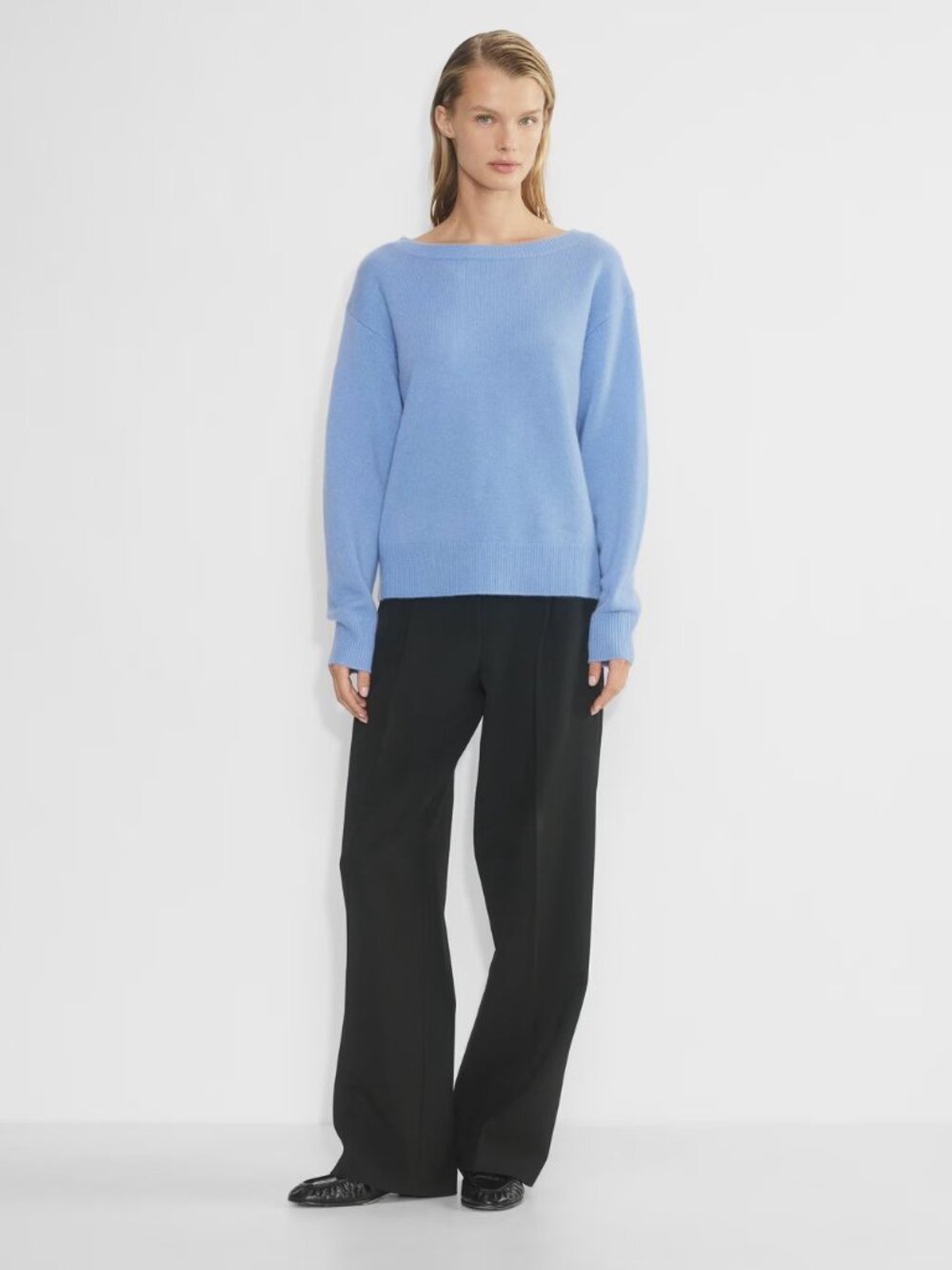 ARITZIA Essential Cashmere Nuance Boatneck Sweater